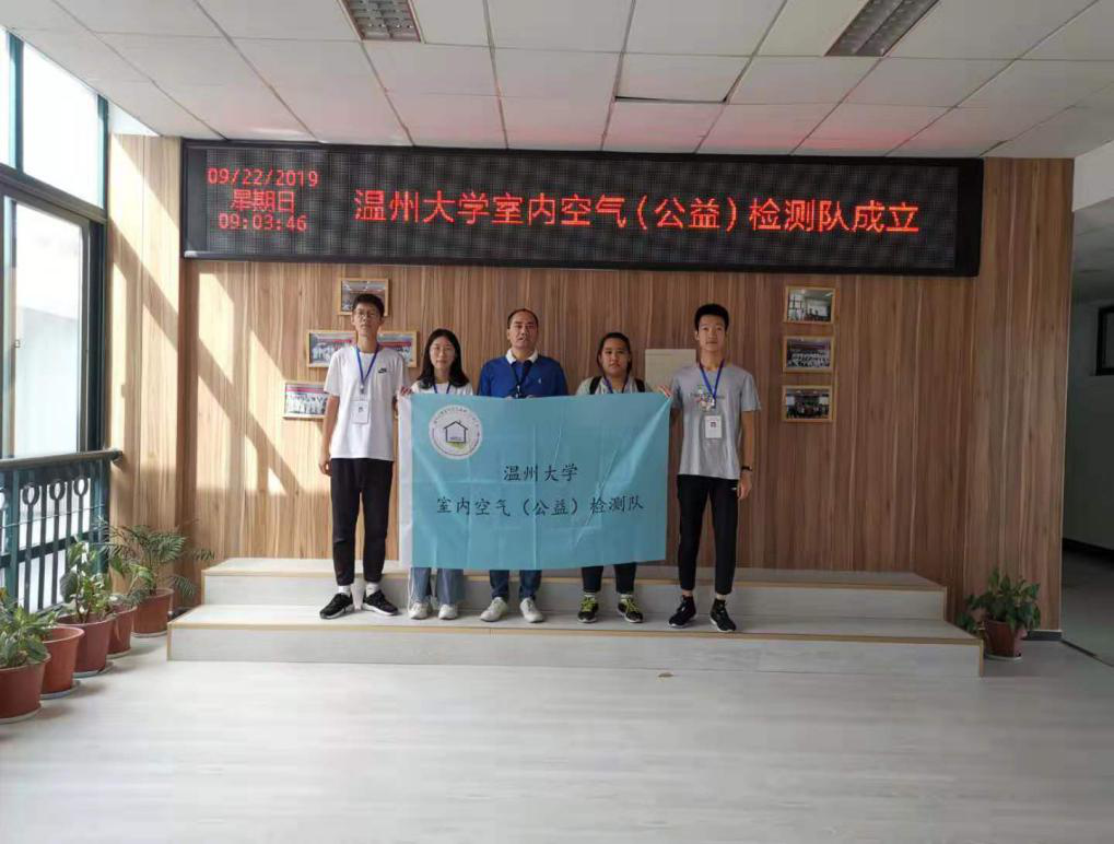 说明: //xiaoyuanwang.asia-cr.net/__local/4/F7/C3/1D6F89300CED457C5A232D6730F_71FDFCAF_A1D84.png